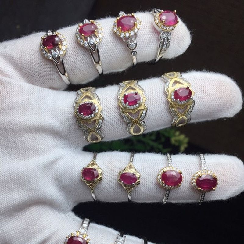 The bright crystal jewelry is made of natural ruby 925 silver and set with an open ring. It is exquisitely crafted and offers high cost performance Item Picture