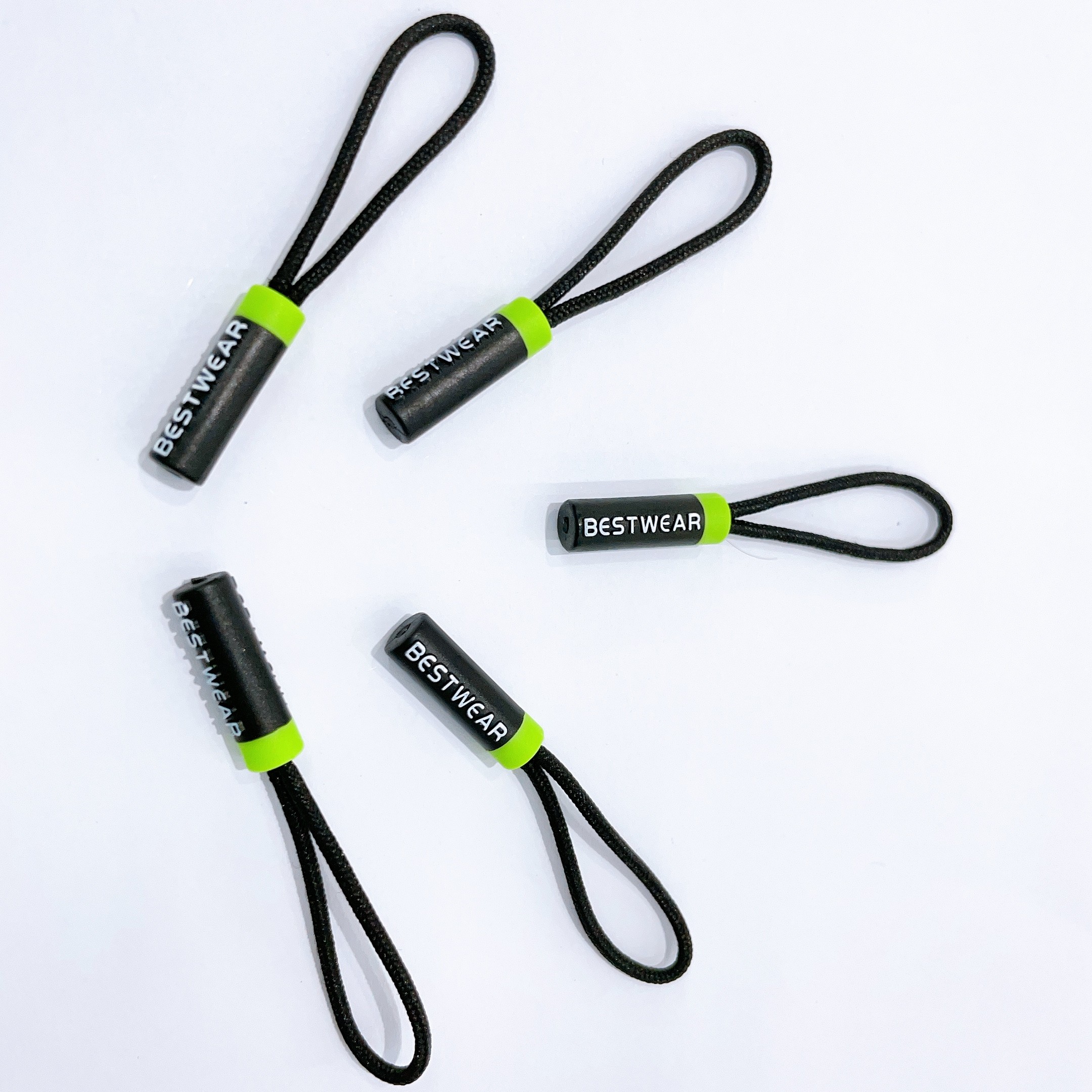 The manufacturer supplies rapid sample injection molding zipper ropes, plastic zipper heads and tail ropes, luggage lanyards and tags detail image 3