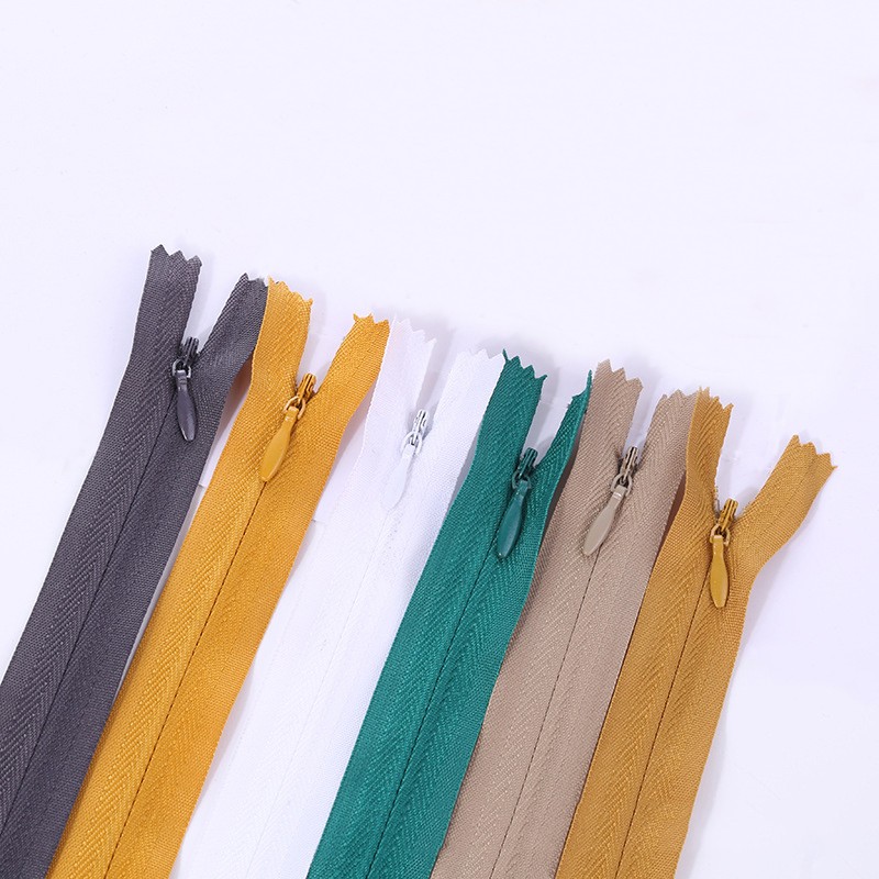 Factory direct sales of No. 3 nylon invisible zippers, multiple colors of zippers, cushions, clothing, home textiles, zippers, self-locking invisible zippers detail image 1