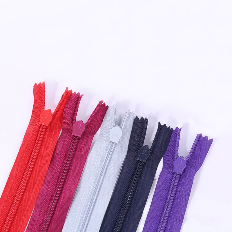 Factory direct sales of No. 3 nylon invisible zippers, multiple colors of zippers, cushions, clothing, home textiles, zippers, self-locking invisible zippers Specification image