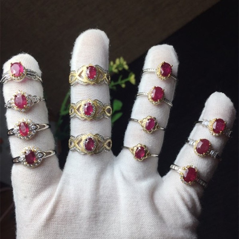 The bright crystal jewelry is made of natural ruby 925 silver and set with an open ring. It is exquisitely crafted and offers high cost performance detail image 2