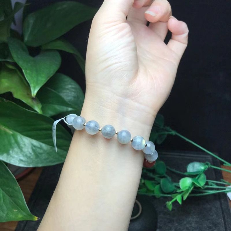 The bright crystal jewelry natural grey moonlight bracelet, each piece with a powerful and elegant beeswax pendant Item Picture