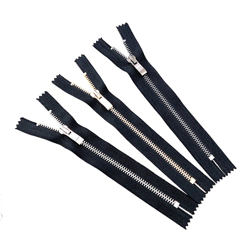 Factory direct sales of 5# metal zipper closure strips with artificial pattern white gold teeth/black nickel teeth/light gold teeth Y teeth detail image 1