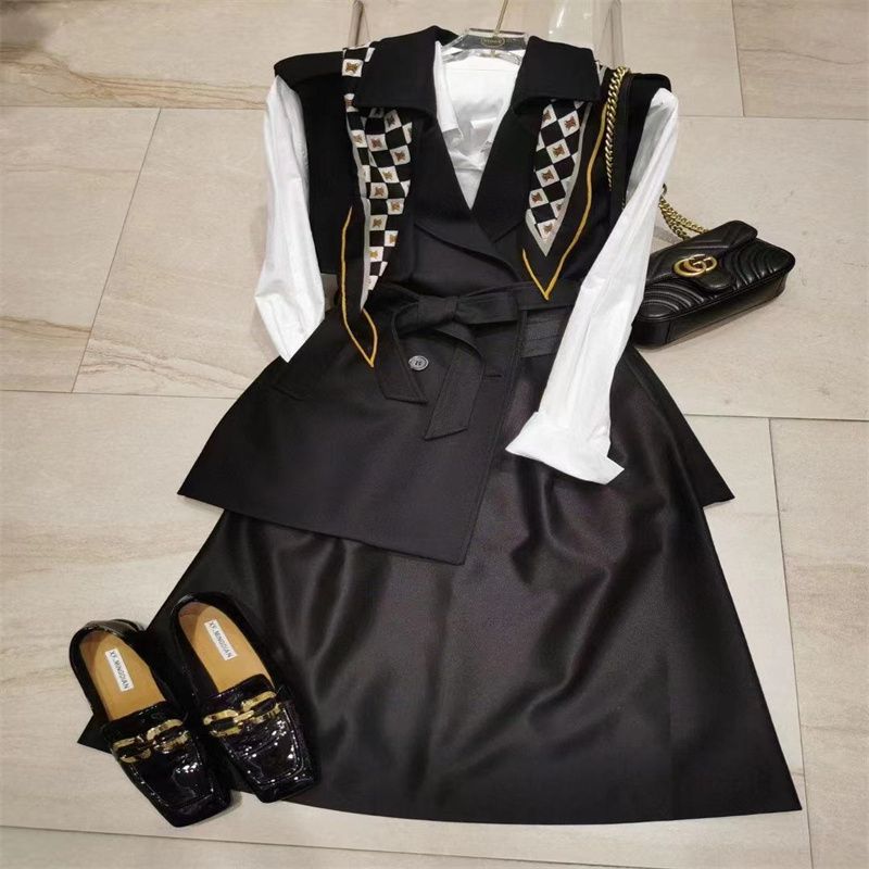 早秋女装今年流行的新款上衣慵懒风温柔韩系上衣罩衫初秋时尚时尚精致女装17