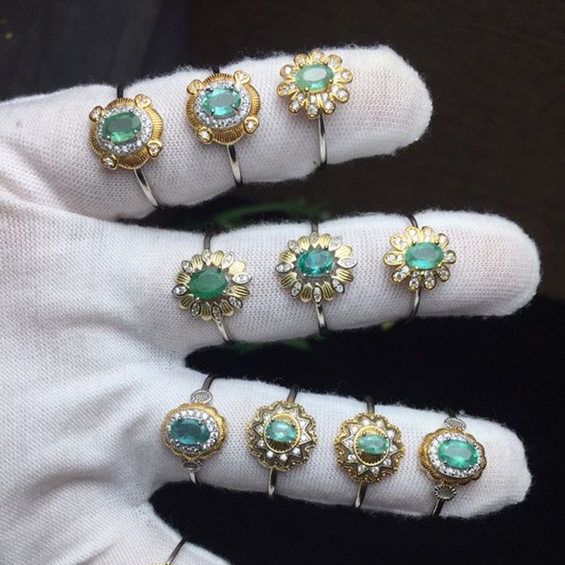 Bright crystal jewelry, natural emerald 925 silver open ring, clean and beautiful, with many styles details Picture