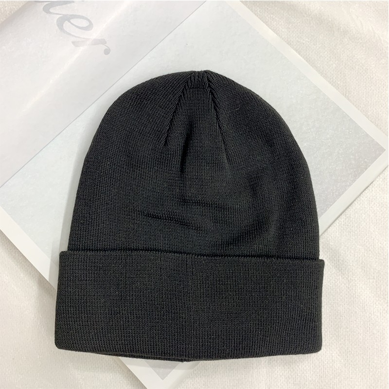 Autumn and winter knitted woolen hats, simple, fashionable and elegant, smooth plate rolled edge hats, Japanese-style Baotou cold hats, European and American trendy ins undefined