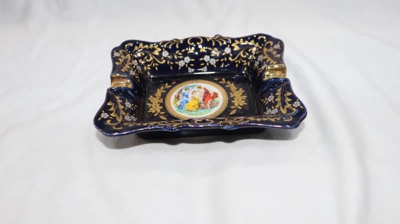 Dingmei Ceramics Industry's new ceramic ashtrays for this season are sold directly from the factory in stock details Picture