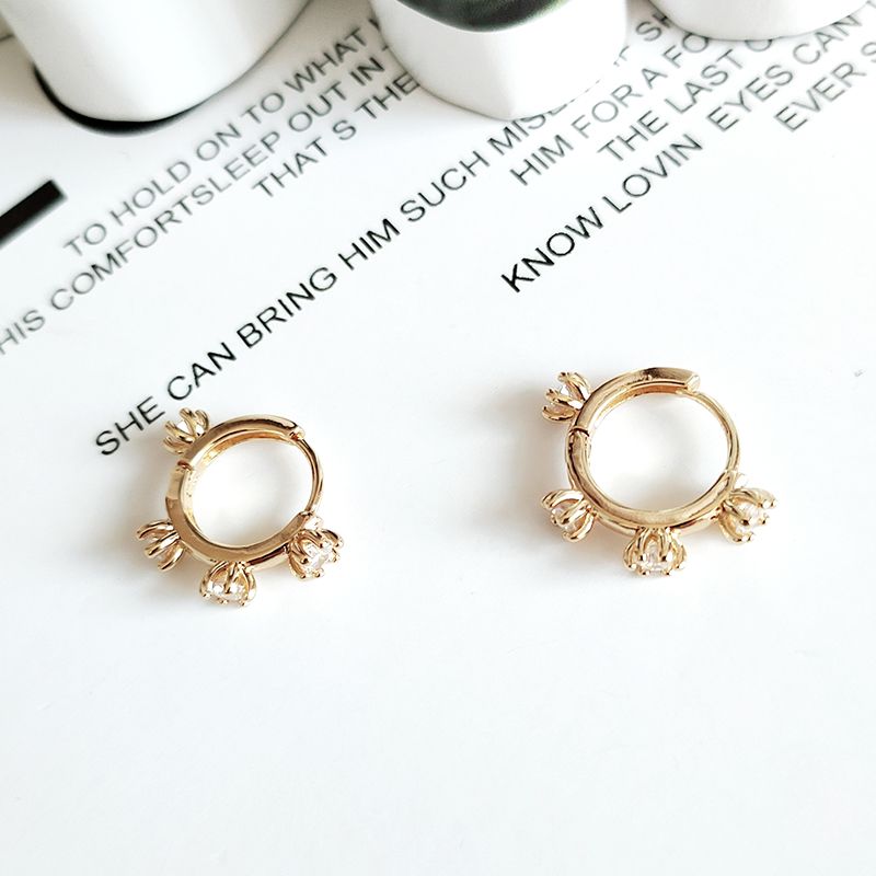 European and American style retro white zircon inlaid earrings, women's unique, trendy, simple and fashionable circle earrings and ear buckles 2021