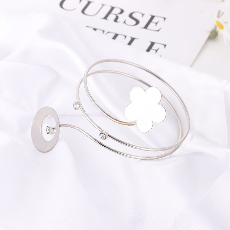 Flower fashion design, simple and modern home dining room napkin ring, napkin ring factory direct sales, practical detail image 3