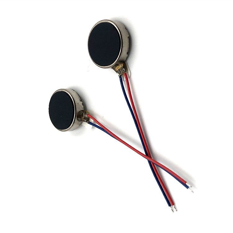 1027扁平微型电机 震动马达 有刷直流电动机白底实物图