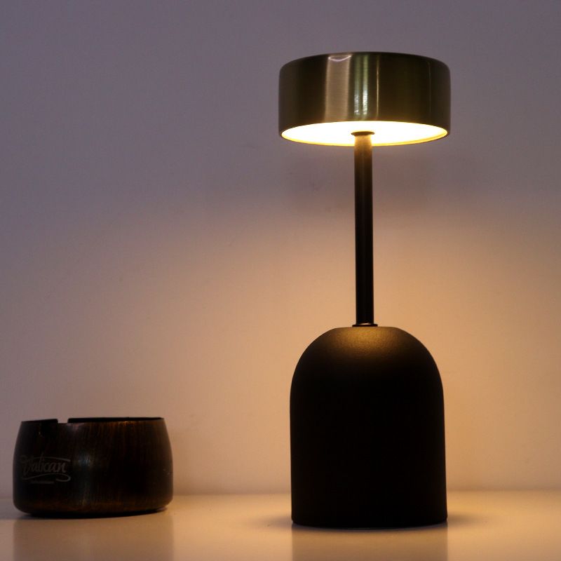 LED creative table lamp, LED table lamp, LED night light for home use, elegant and generous Application Scenario