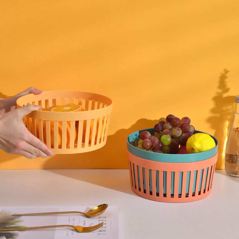 Hollowed-out fruit basket, draining water basket, household water fruit basket, large fruit plate, creative living room fruit basket, kitchen vegetable washing basket Application Scenario
