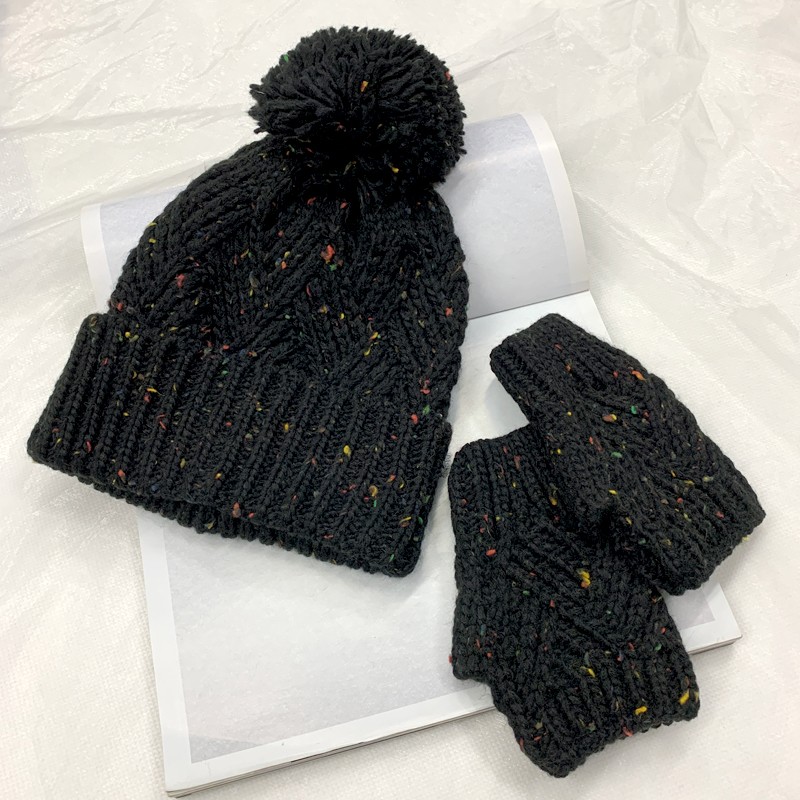Autumn and winter knitted woolen hats and gloves, simple, fashionable and elegant, iron label rolled-up hat, Japanese-style Baotou cold hat, European and American trendy ins Item Picture