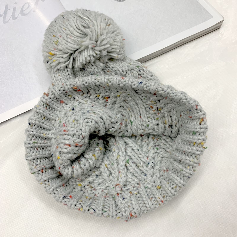 Autumn and winter knitted woolen hats and gloves, simple, fashionable and elegant, iron label rolled-up hat, Japanese-style Baotou cold hat, European and American trendy ins full figure