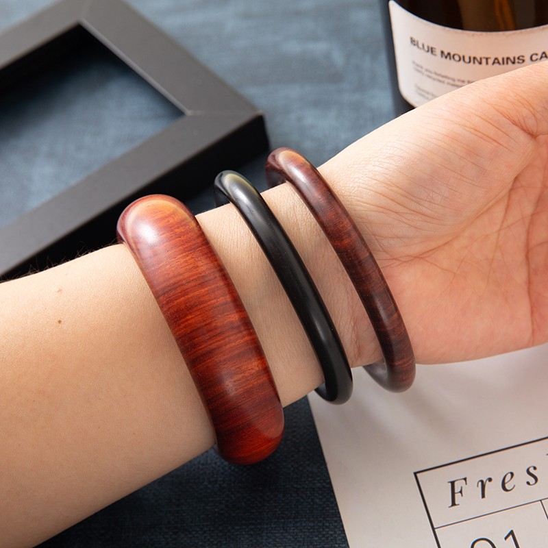 Small-leaf red sandalwood, blood sandalwood and green sandalwood 1.0 wooden bracelet, suitable for both men and women detail image 4