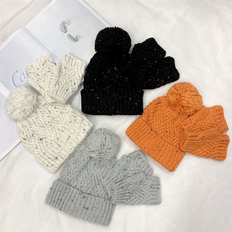 Autumn and winter knitted woolen hats and gloves, simple, fashionable and elegant, iron label rolled-up hat, Japanese-style Baotou cold hat, European and American trendy ins Specification drawing