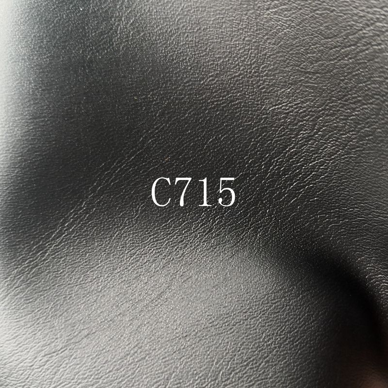 新款皮革批发715纹PVC箱包革  半PU革DE43纹座垫革沙发革人造革图