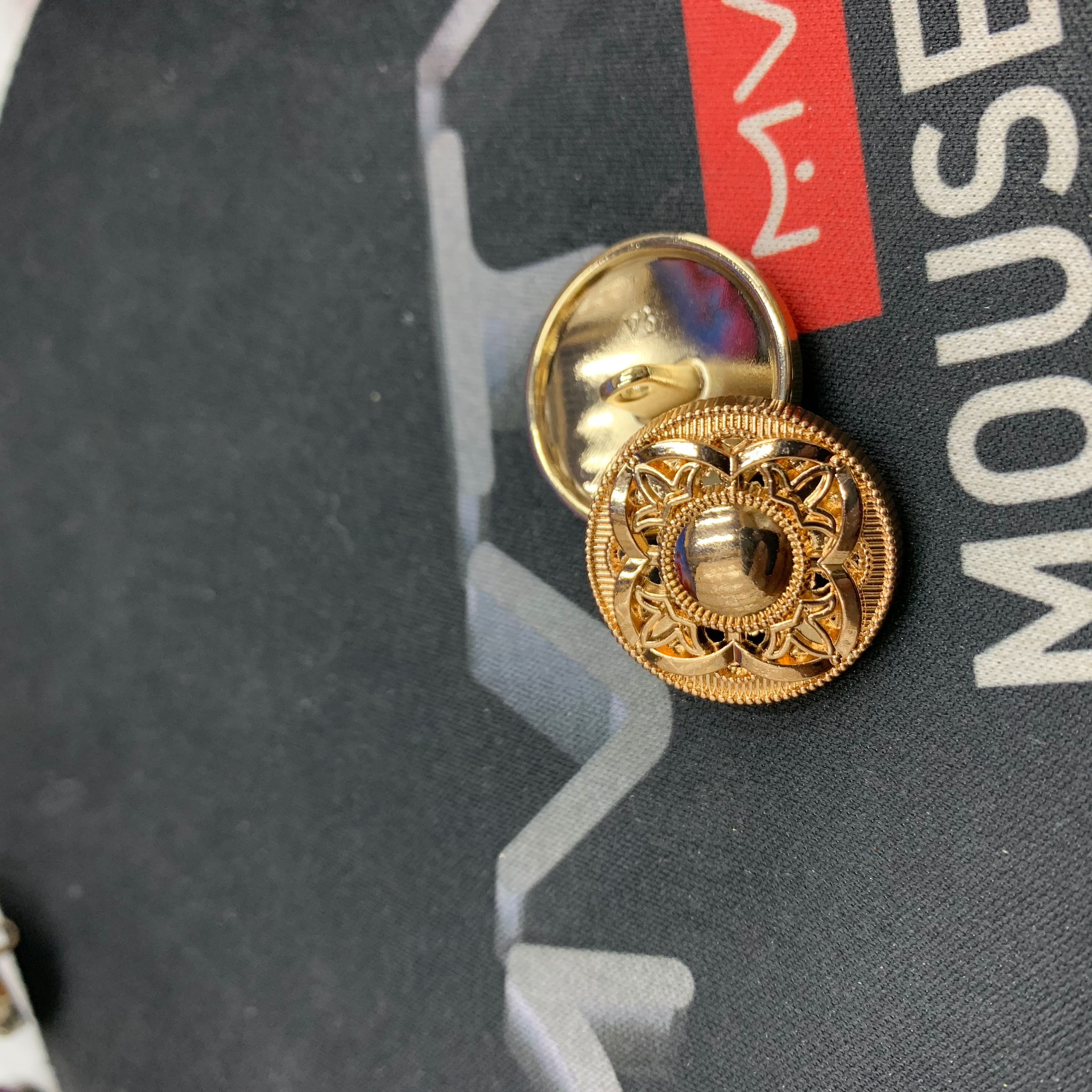 Alloy four sunflower hand stitched button gold