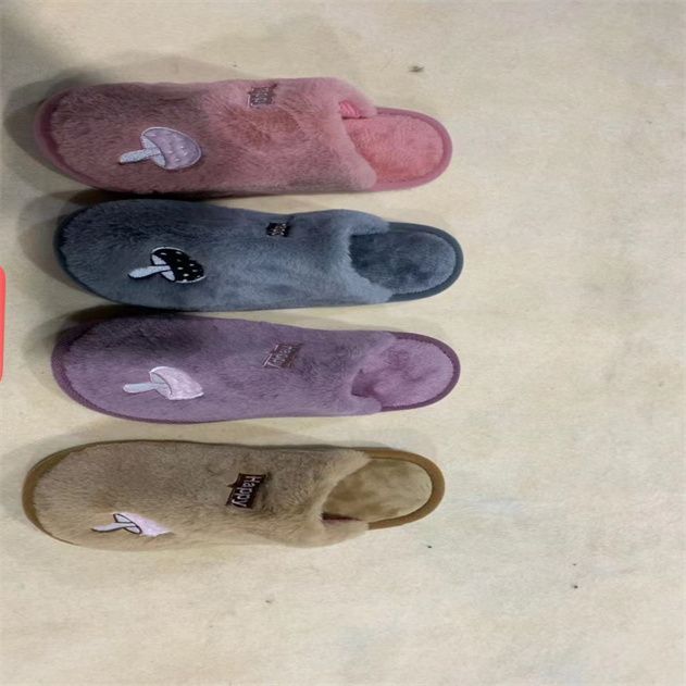 Women's summer cooling slippers Bathroom anti-slip slippers Women's summer home use bathroom indoor home slippers Men's household use 72