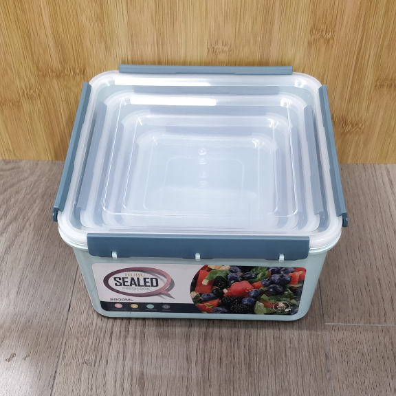 Three-piece set of food storage containers