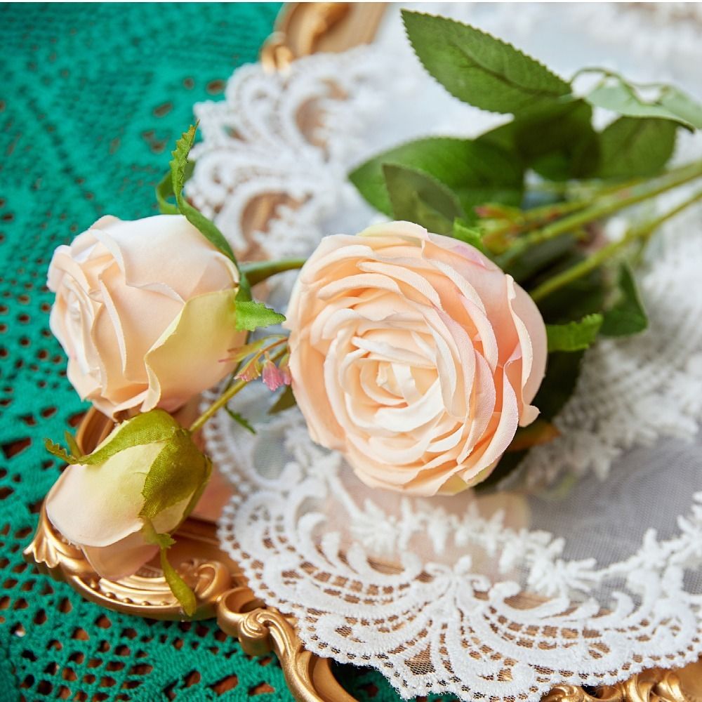 Wholesale and retail of 3-head imperial rose artificial flowers, artificial rose for dining tables, artificial flowers for rural soft furnishings, and silk flowers Application Scenario