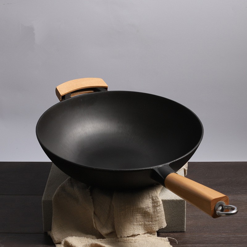 Cast Iron Wok With Uncoated Wood Lid full figure