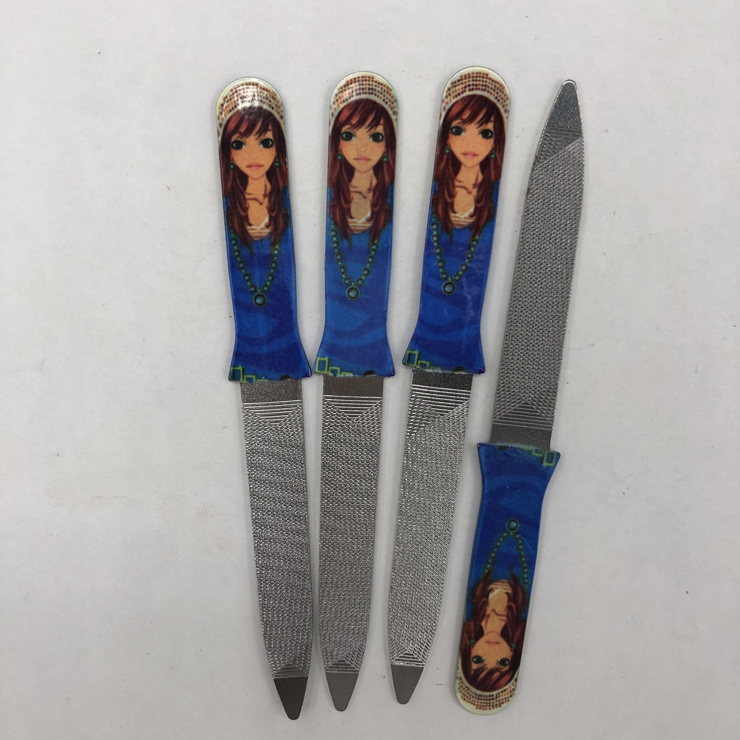 Nail art tools, nail file, stainless steel double-headed dual-purpose nail file, dead skin fork, plastic handle nail file, nail trimming, dead skin removal tool, nail trimmer Application Scenario