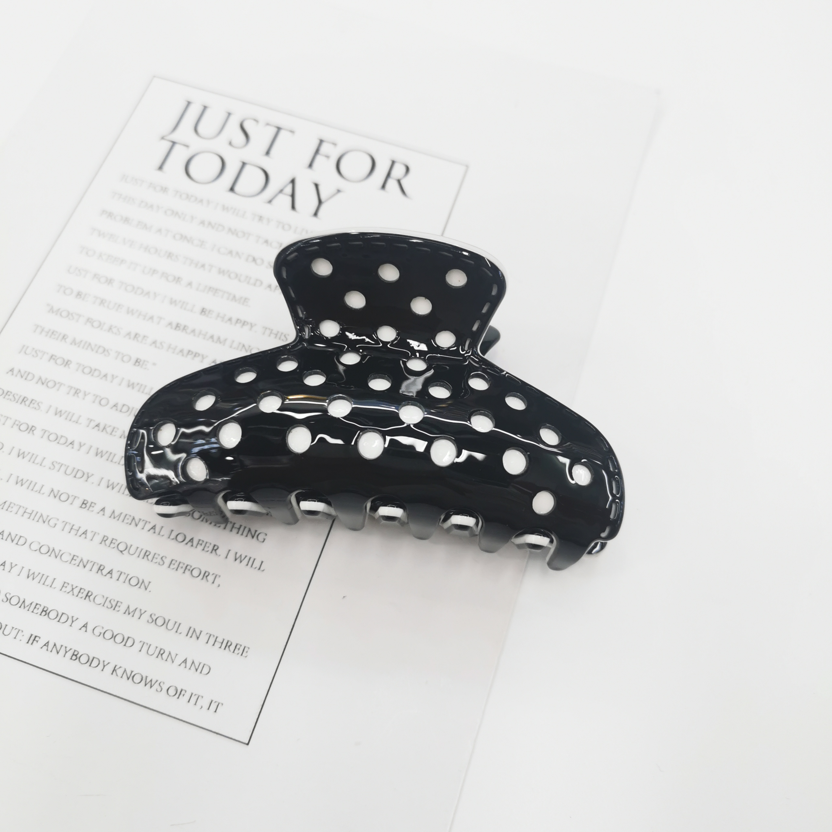 2022 Korean online red headwear trend atmospheric grade online red headwear grab clip thumbnail