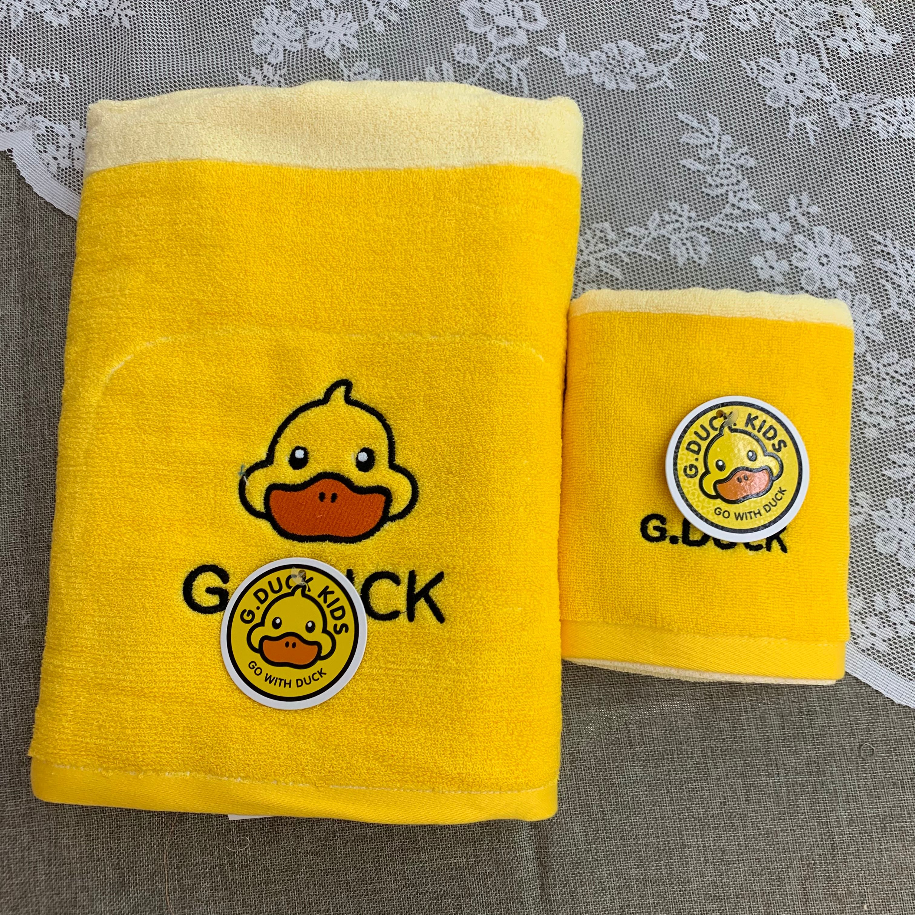 G.DUCK Little Yellow Duck series bath towel set of two pieces is a special flash sale style Specification image