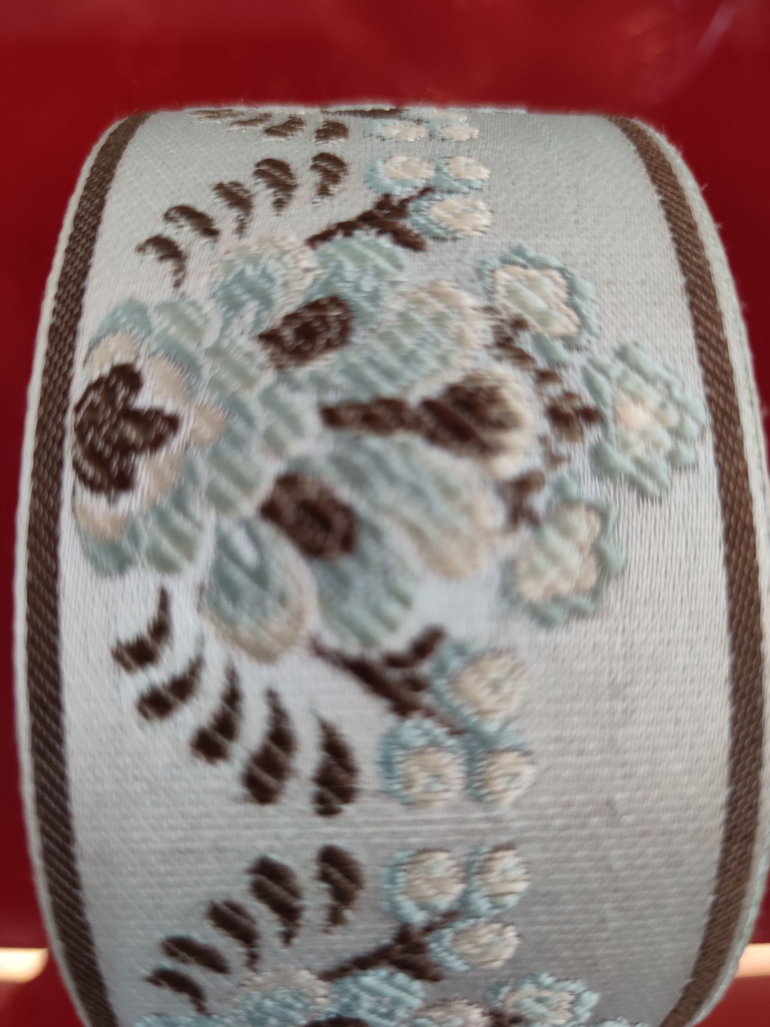 Manufacturers Direct Wholesale Retail Non-Woven Embroidery High-Grade Lace Yiwu Good Goods details Picture