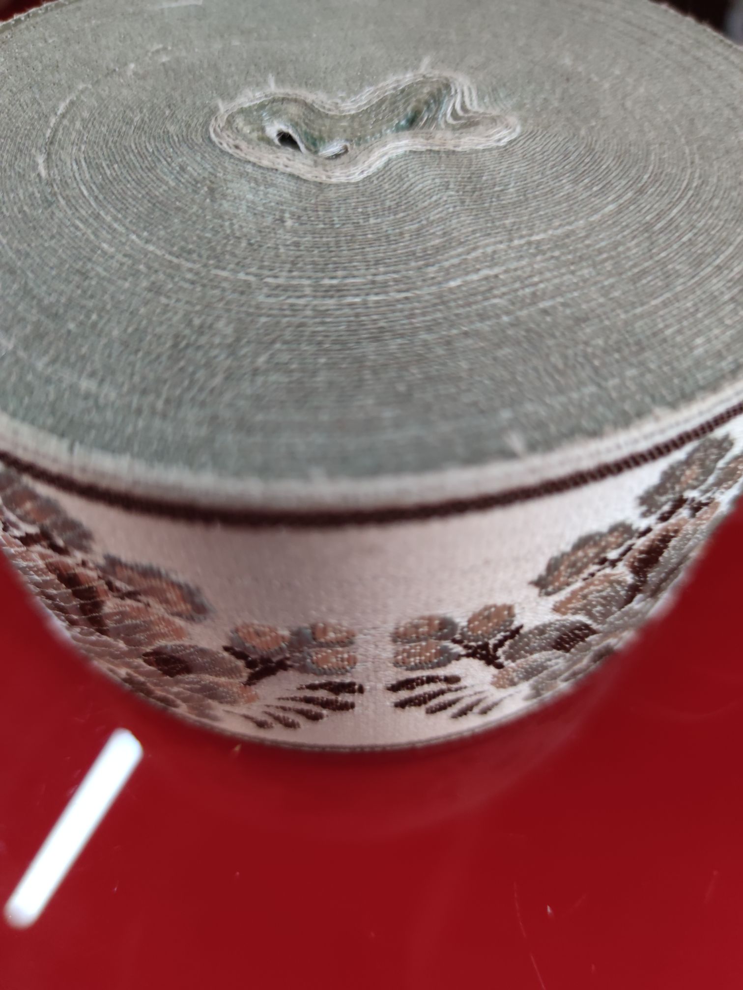 Manufacturers Direct Wholesale Retail Non-Woven Embroidery High-Grade Lace Yiwu Good Goods
