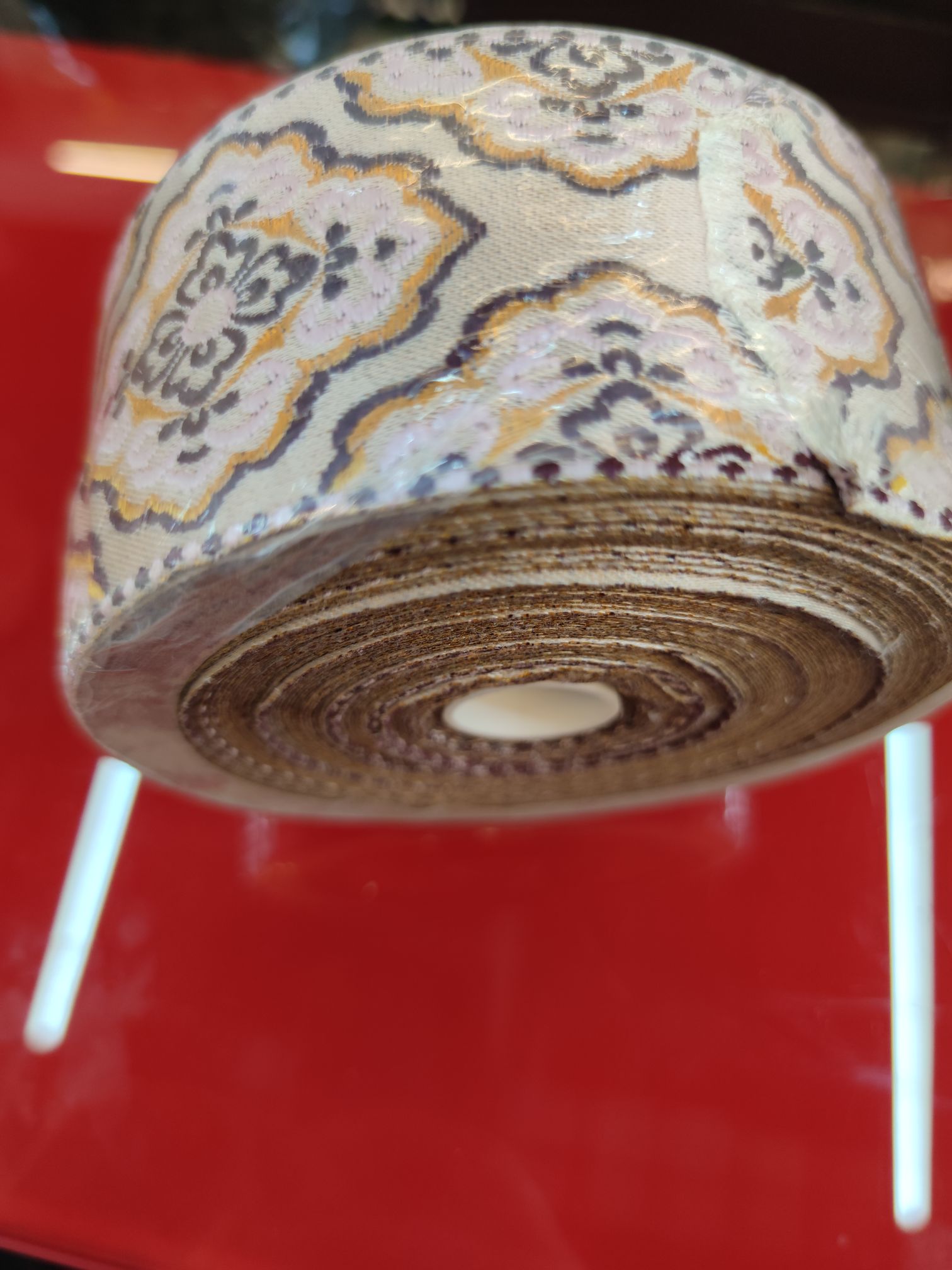 Manufacturers Direct Wholesale Retail Non-Woven Embroidery High-Grade Lace Yiwu Good Goods details Picture