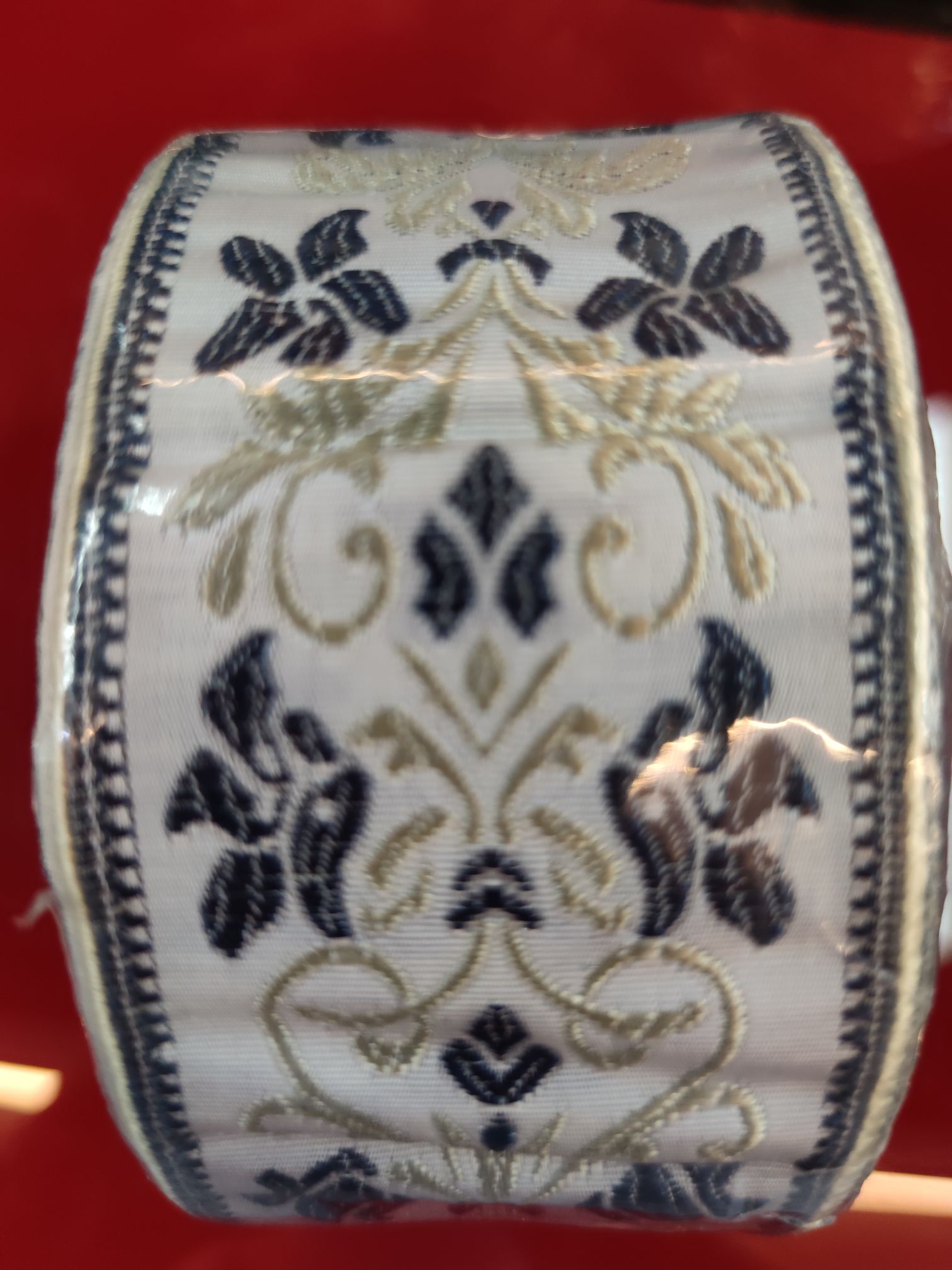 Manufacturers Direct Wholesale Retail Non-Woven Embroidery High-Grade Lace Yiwu Good Goods details Picture