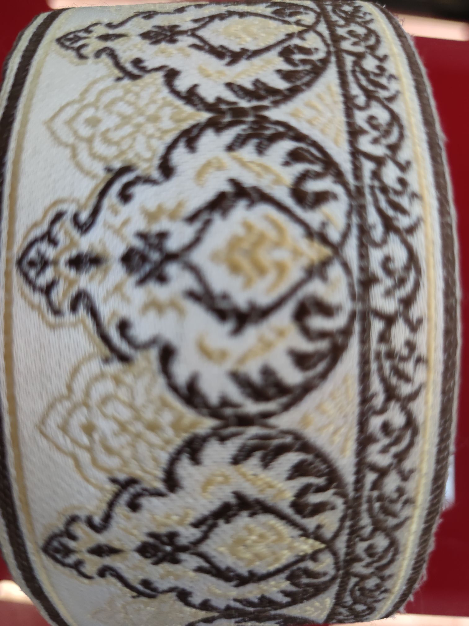 Manufacturers Direct Wholesale Retail Non-Woven Embroidery High-Grade Lace Yiwu Good Goods