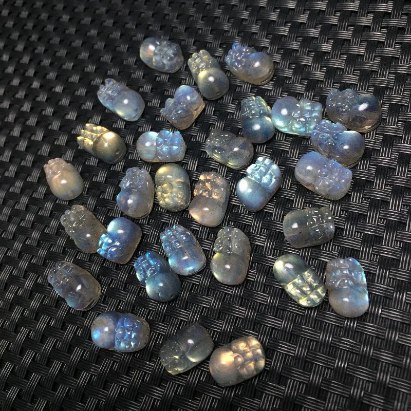 The natural grey moonlight PI Xiu bracelet with bright crystal jewelry has an extremely beautiful hole color, each one blue details Picture