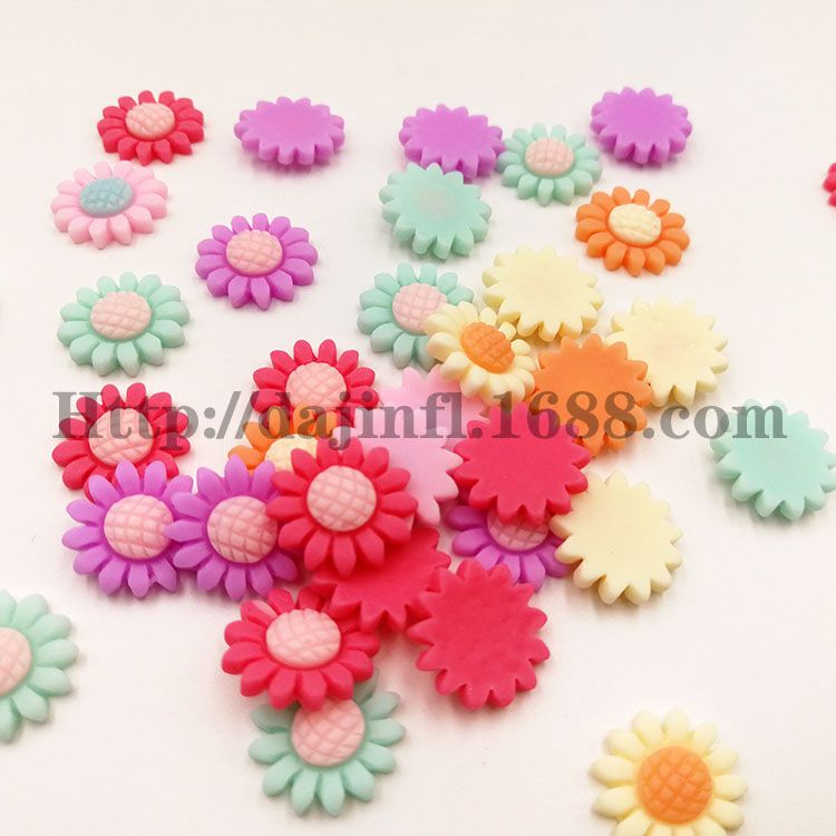 树脂钻亚克力钻纽扣白底实物图