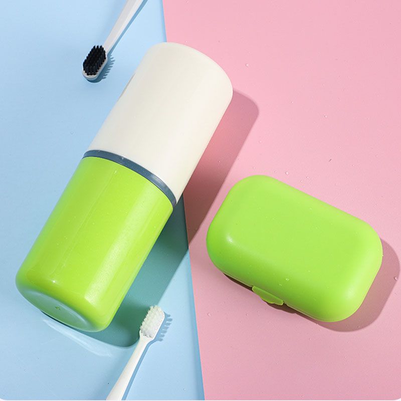 Fashionable travel toothbrush, mouthwash cup, portable and simple dental kit box, plastic brushing cup, toiletry set, storage box Application Scenario