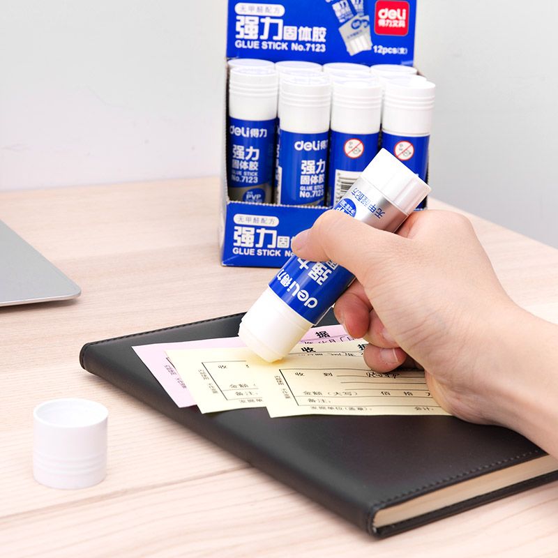 Deli 7123 Solid adhesive Application Scenario