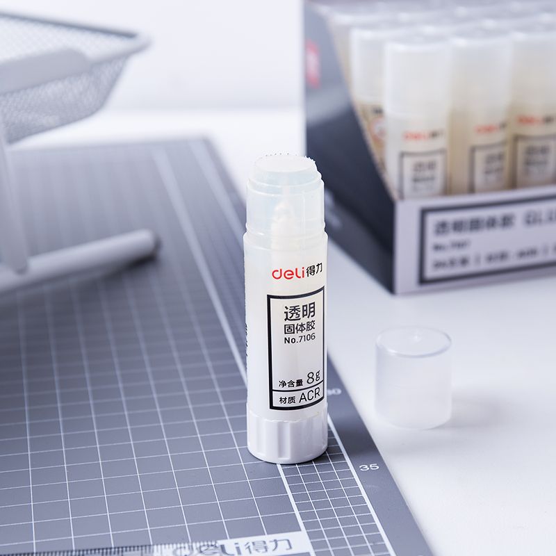 Deli 7106 Solid adhesive Application Scenario