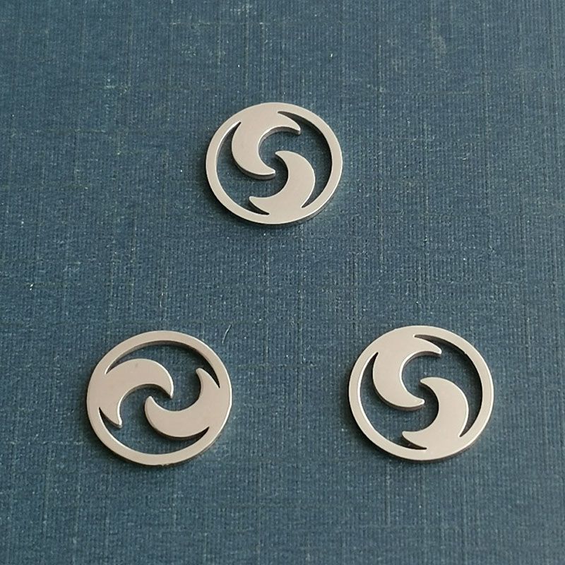 电镀金银色月亮小吊坠钛钢饰品配件DIY制作小配件挂件