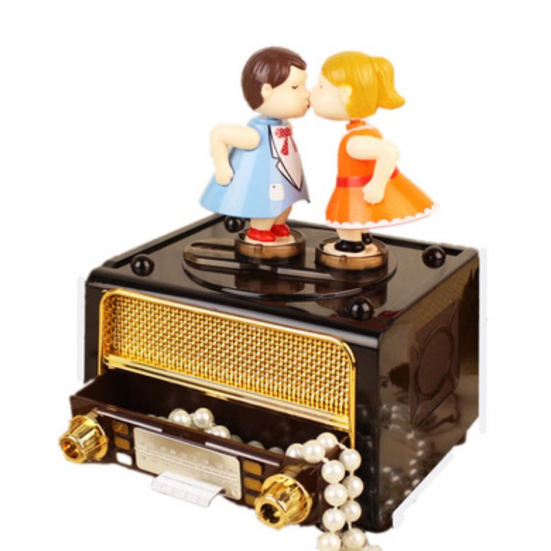 Creativo lindo beso muñeca retro radio caja de música caja de música regalo chica amante decoración decoración