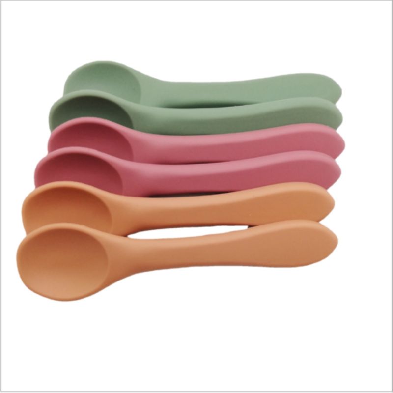 Children's all-silicone long-handled fork spoon Application Scenario