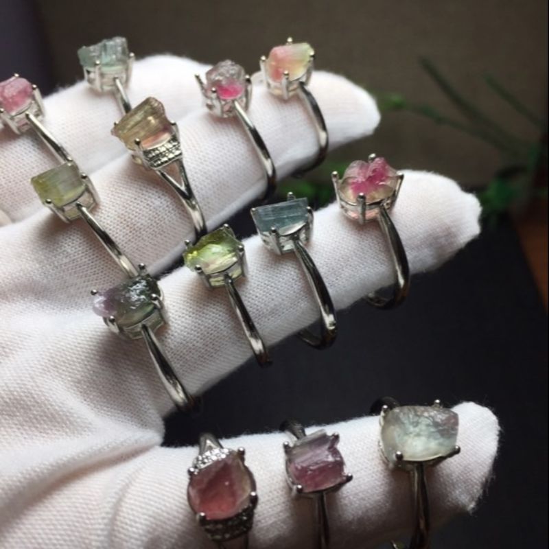 The bright crystal jewelry natural tourmaline rough stone copper set open ring is so beautiful details Picture