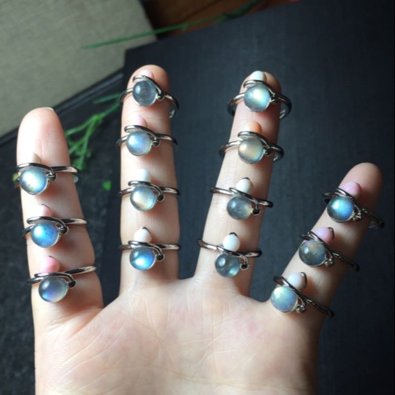 Bright crystal jewelry, natural grey moonlight pink shell copper set open ring Item Picture