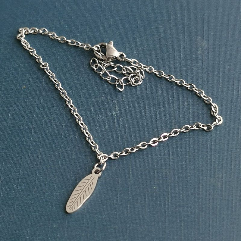 Stainless steel leaf pendants, leaf tags, bracelets, necklaces, anklets, diy jewelry accessories, wholesale Item Picture