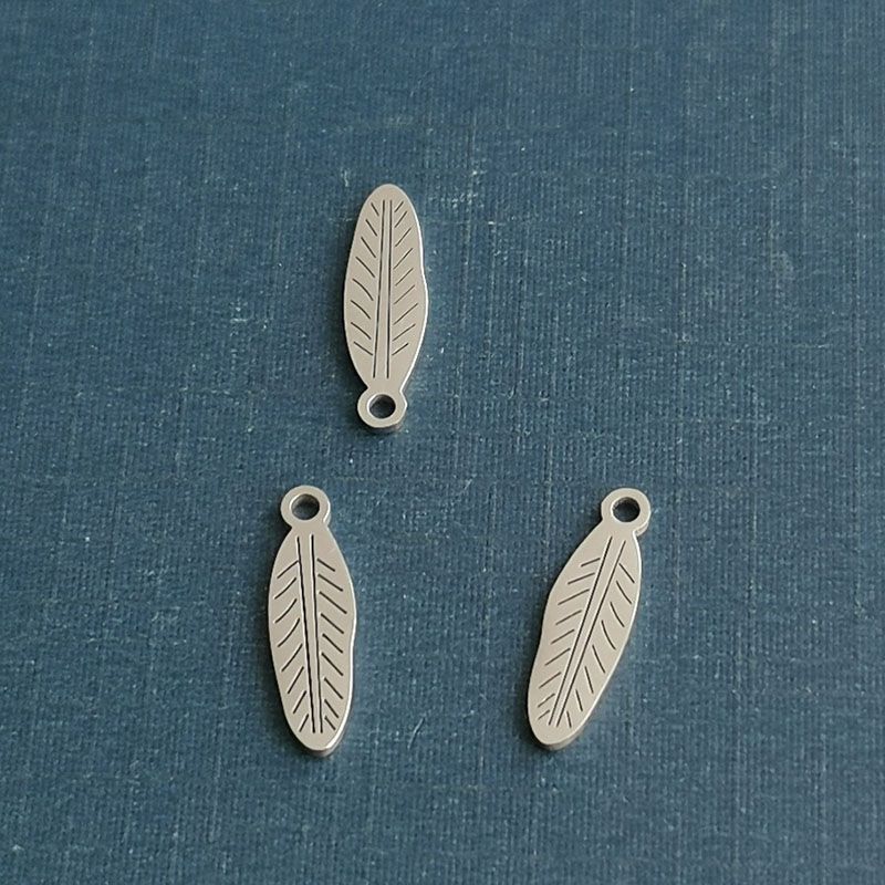 Stainless steel leaf pendants, leaf tags, bracelets, necklaces, anklets, diy jewelry accessories, wholesale