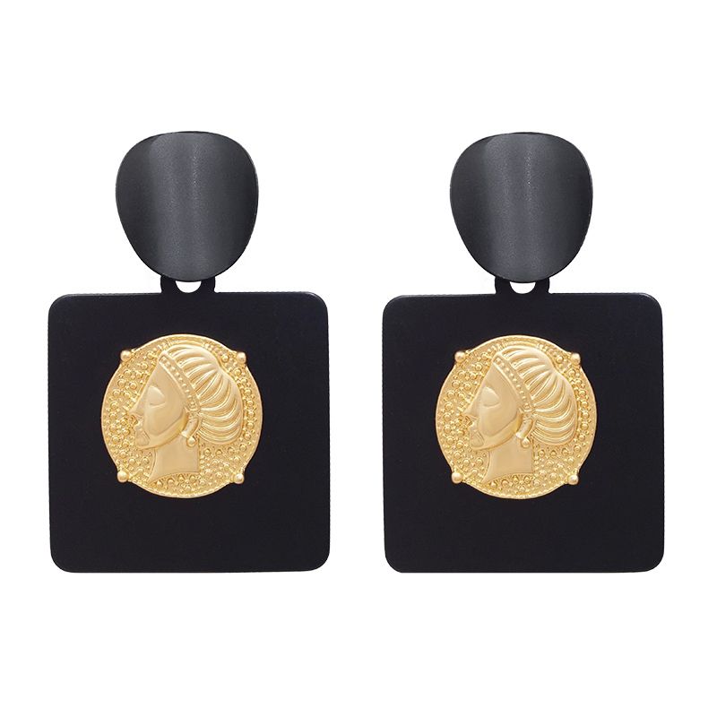 European and American exaggerated Baroque black earrings, 2021 new trendy, individualistic and high-end large earrings for women in autumn Item Picture