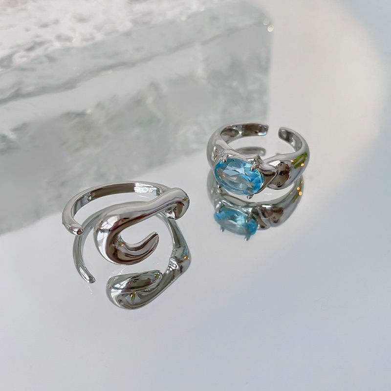 宝石戒指细节图