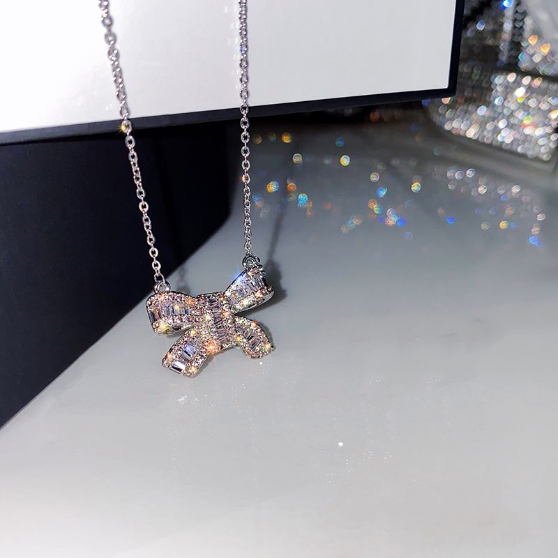 Korean high-end zircon bow necklace, female Internet celebrity short collarbone chain, 2021 new style necklace Application Scenario