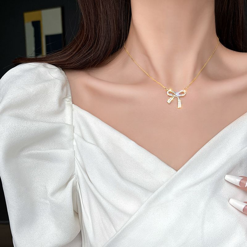 Korean light luxury niche Butterfly 2021 new trendy neck chain, internet-famous style, high-end collarbone chain